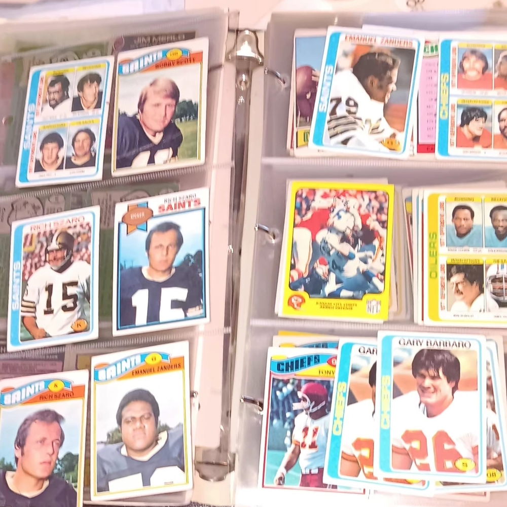 Vintage Baseball Card Lot  Vintage Football Card Lot - Picture 9 of 16
